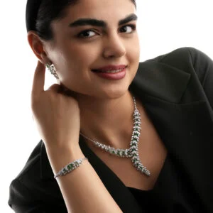 سرویس بر پایه جواهر سه بعدی زنجیر سنگین رنگی