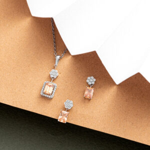 نیم‌ست  بر پایه جواهر دوبعدی  رنگی