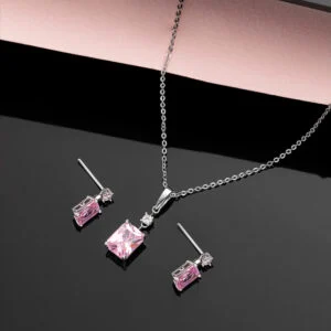 نیم‌ست  بر پایه جواهر دوبعدی  رنگی