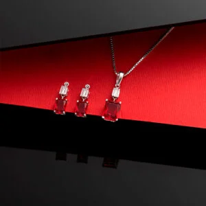 نیم‌ست  بر پایه جواهر دوبعدی  رنگی