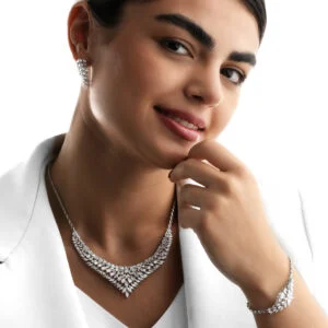 سرویس بر پایه  جواهر لوکس سه‌بعدی زنجیر سنگین