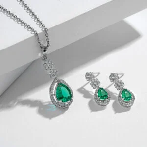 نیم‌ست  بر پایه جواهر دوبعدی  رنگی