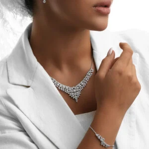 سرویس بر پایه جواهر سه بعدی زنجیر سبک