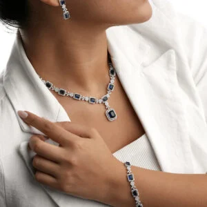 سرویس بر پایه جواهر رنگی