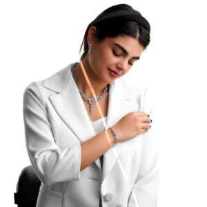 سرویس سه بعدی بر پایه جواهرطوفان سرخ زنجیرسنگین