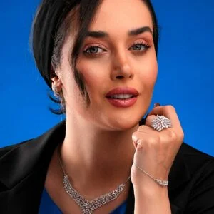 سرویس سه بعدی بر پایه جواهرطوفان سرخ زنجیربیزمارک